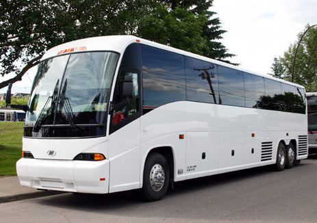 charter bus rental pricing